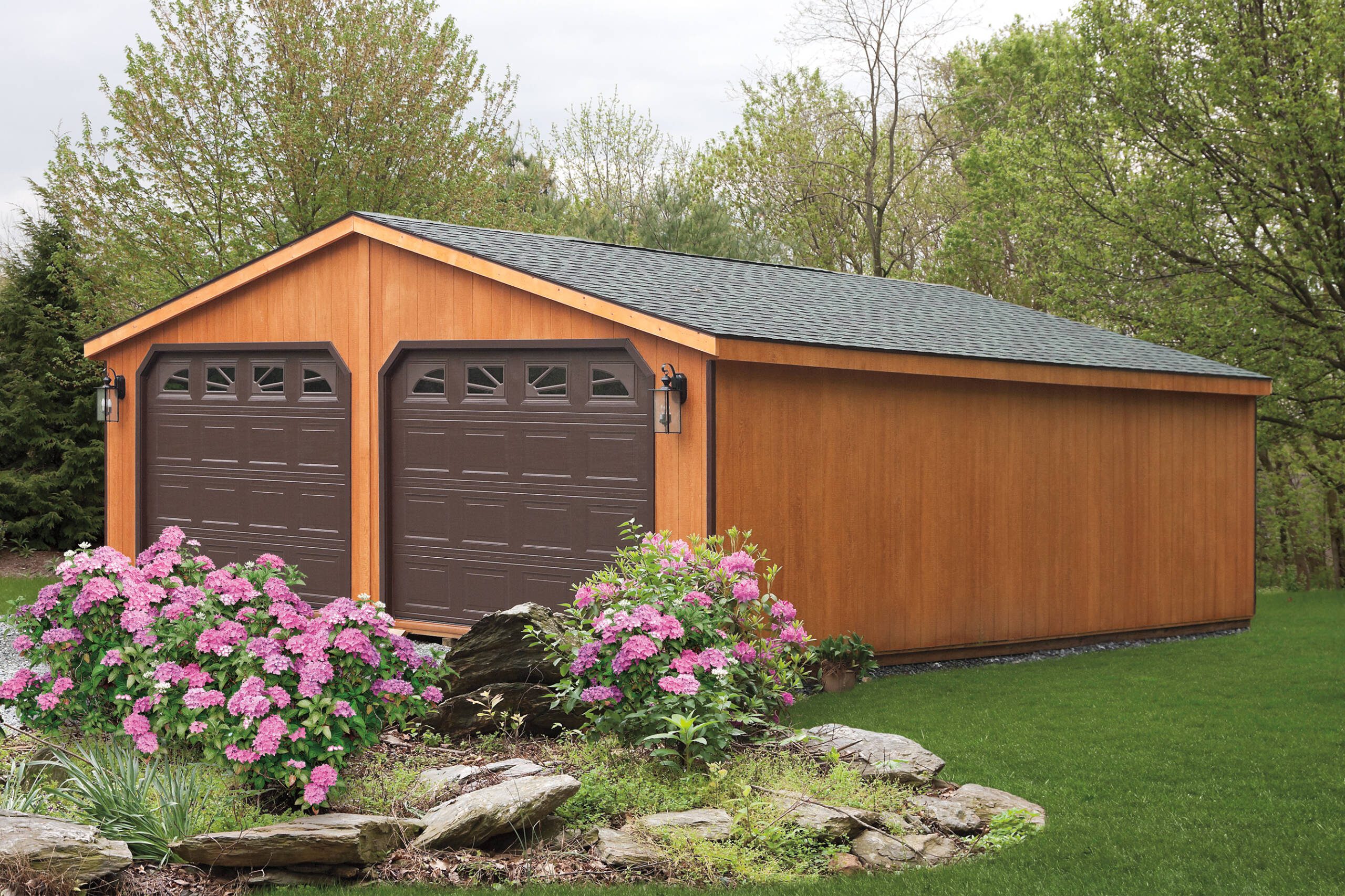 201775-3 Two-car garage.